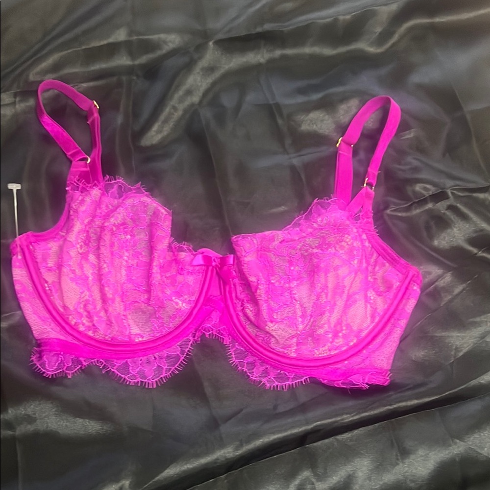 Victoria's Secret Pink Lace Underwire Bra